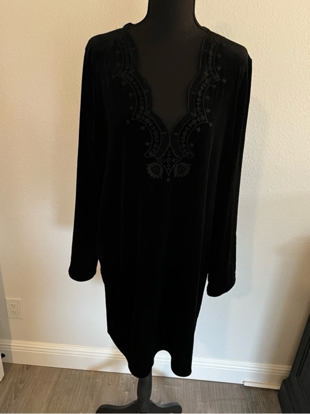 Zara Black Velvet Long Sleeve Tunic Dress with Embroidered V-Neck